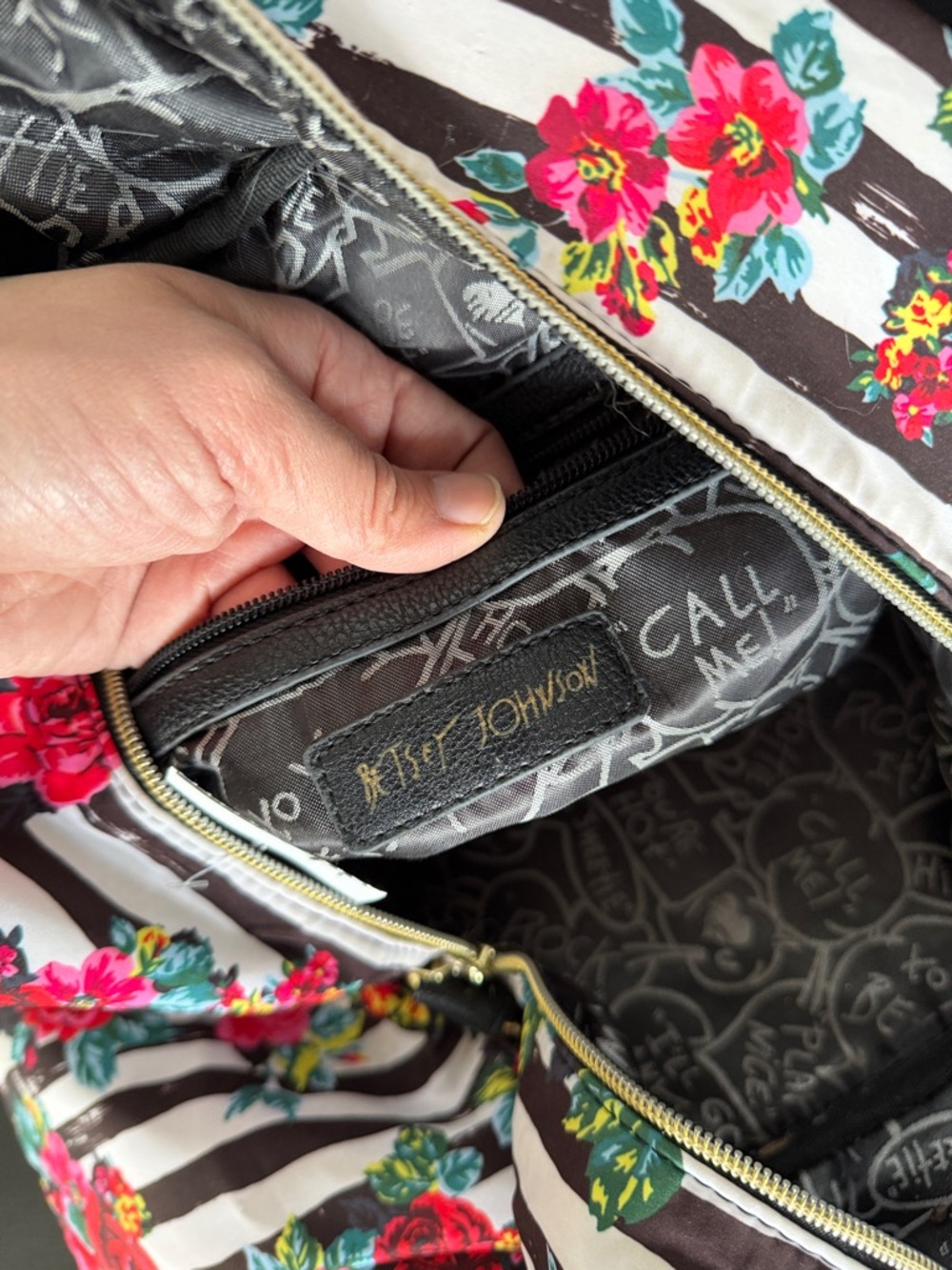 Betsy Johnson Bag - Picture 3 of 13